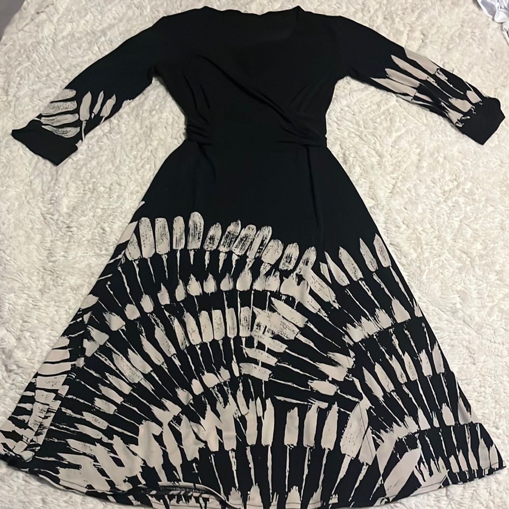 AVIRATE, STUNNING BLACK & CREAM ABSTRACT PRINT WRAP DRESS Tie up Sash midi, 8